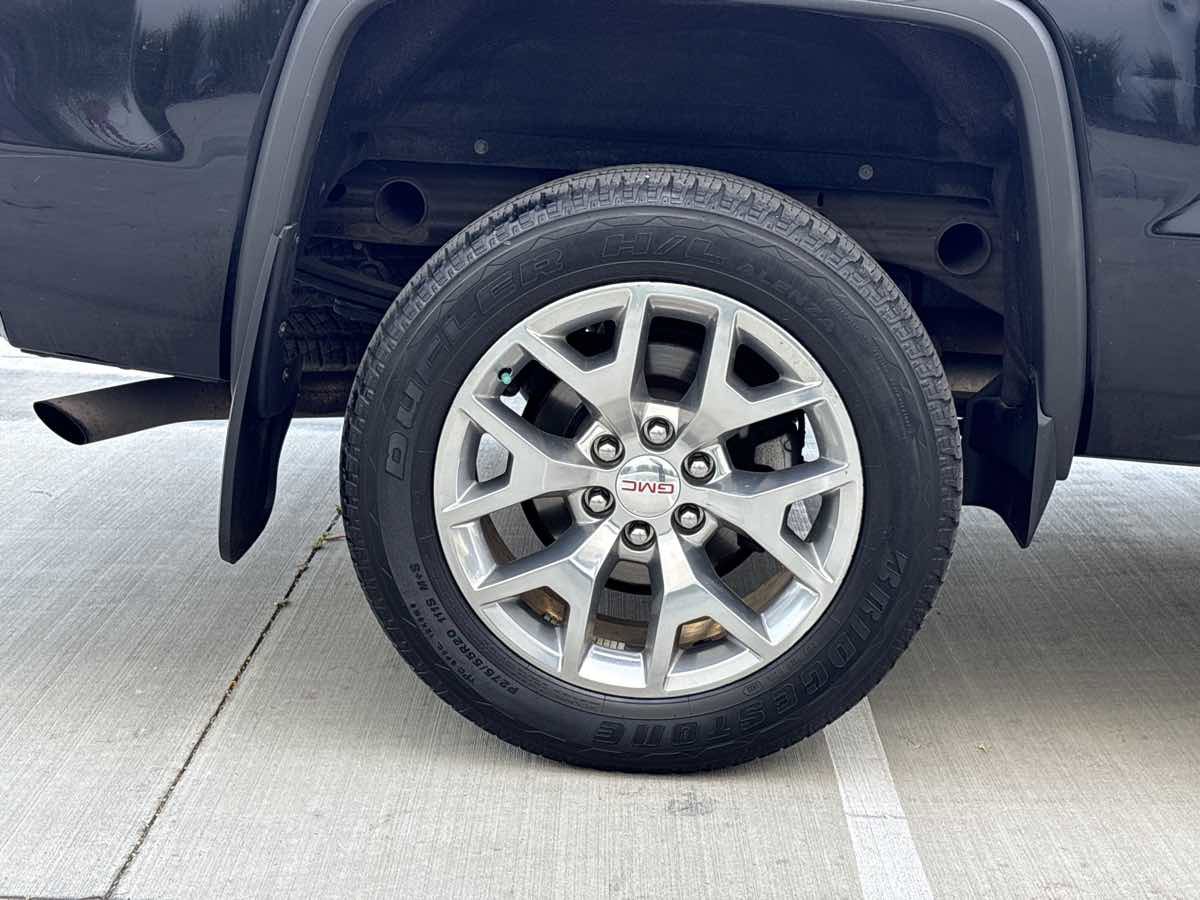 Used 2018 GMC Sierra 1500 SLT w/ SLT Premium Package AWD/4WD image 9