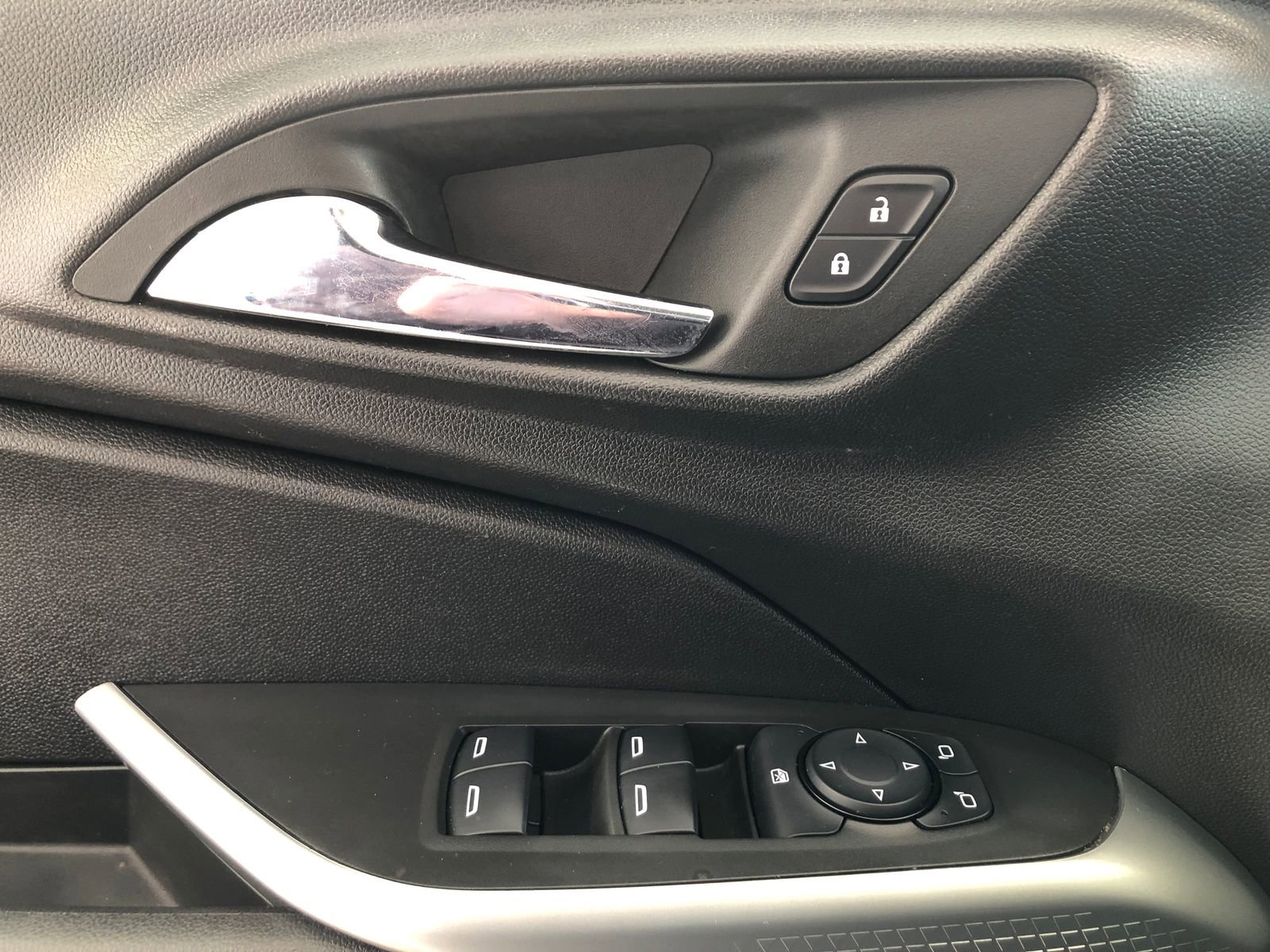 Used 2024 Chevrolet Trax LS w/ LS Convenience Package image 36
