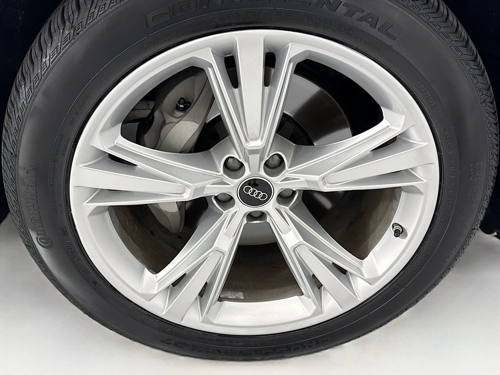 Certified 2023 Audi Q8 Premium w/ Convenience Package AWD/4WD image 31