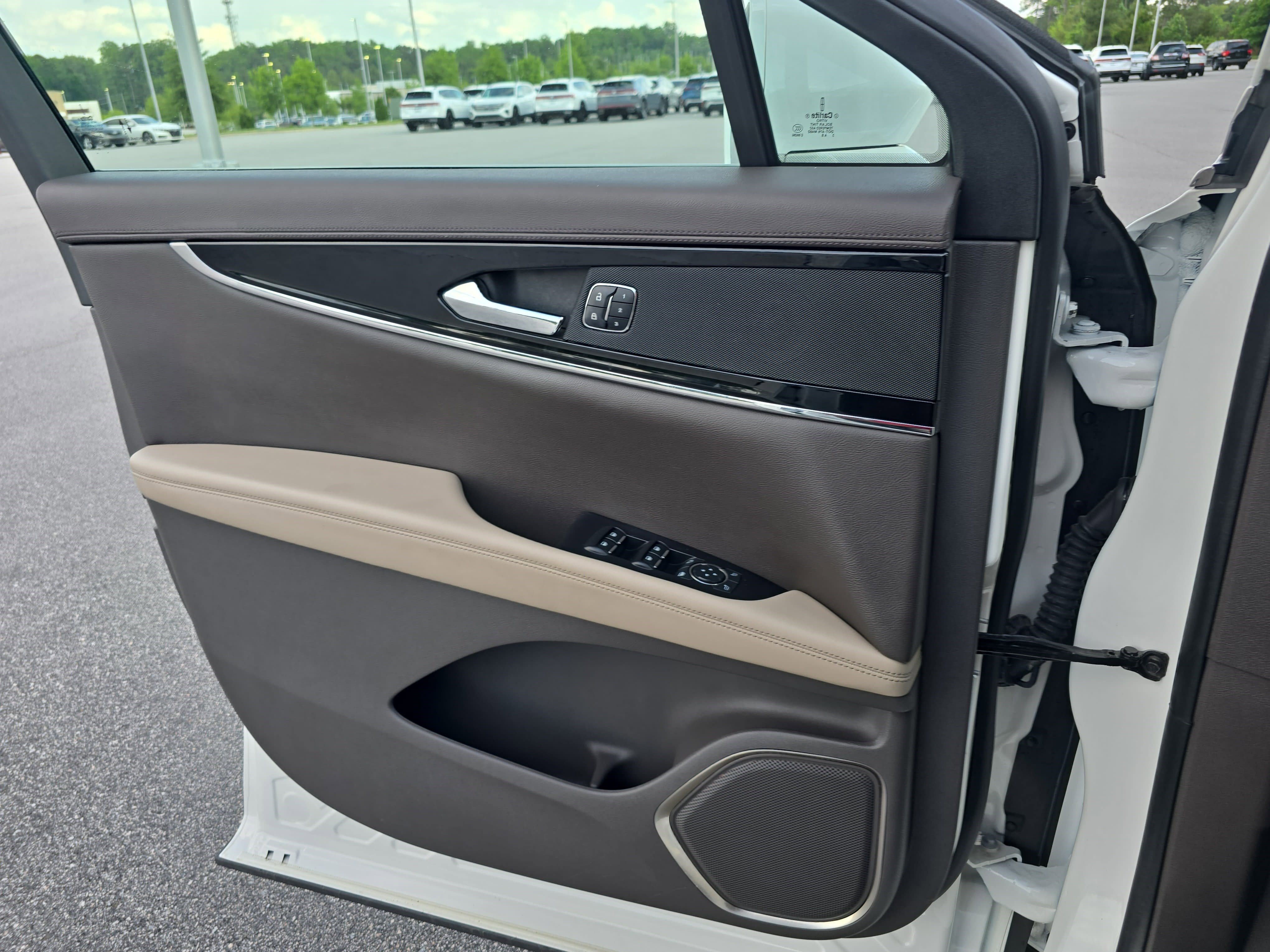 Used 2023 Lincoln Nautilus AWD w/ Premium Package image 27