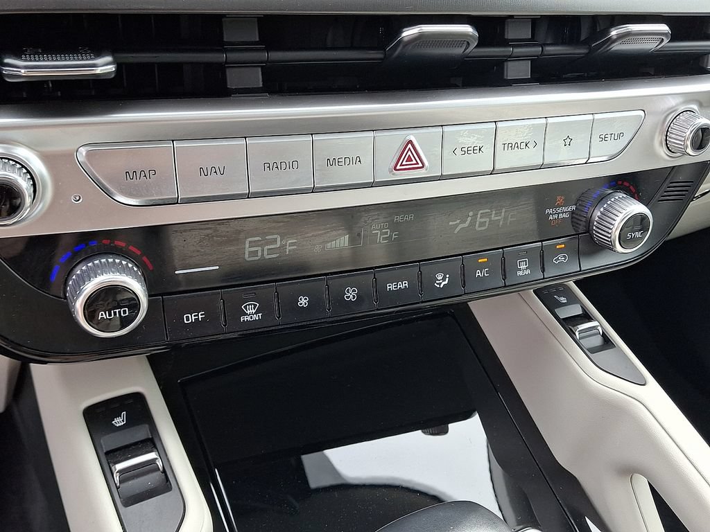 Certified 2023 Kia Telluride S w/ S Sunroof Package AWD/4WD image 18