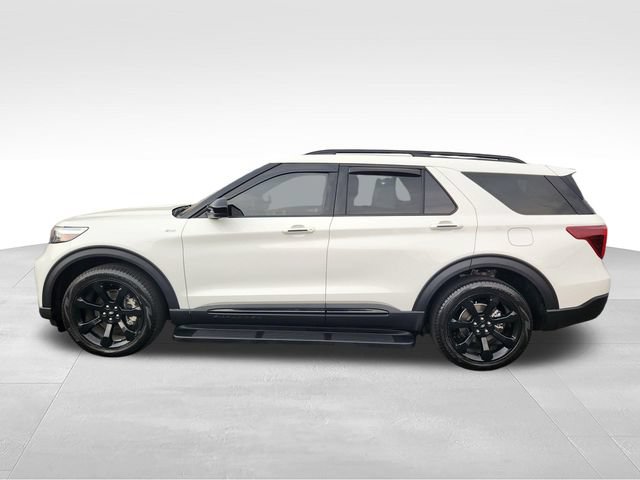 Used 2023 Ford Explorer ST-Line w/ Class IV Trailer Tow Package AWD/4WD image 2