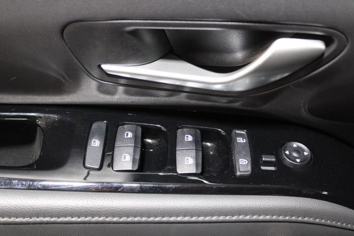 Used 2024 Hyundai Santa Cruz Limited image 17