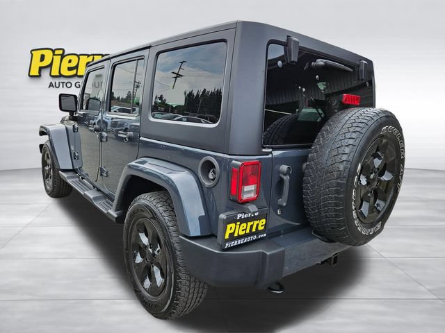 Used 2016 Jeep Wrangler Unlimited Sahara w/ Connectivity Group AWD/4WD image 3
