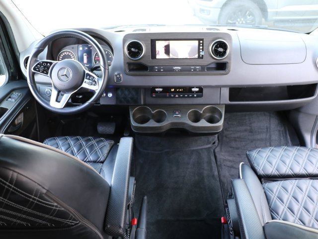 Used 2022 Mercedes-Benz Sprinter 3500 image 5