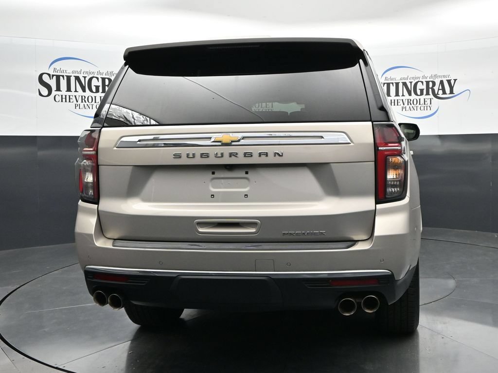 Used 2024 Chevrolet Suburban Premier RWD image 6
