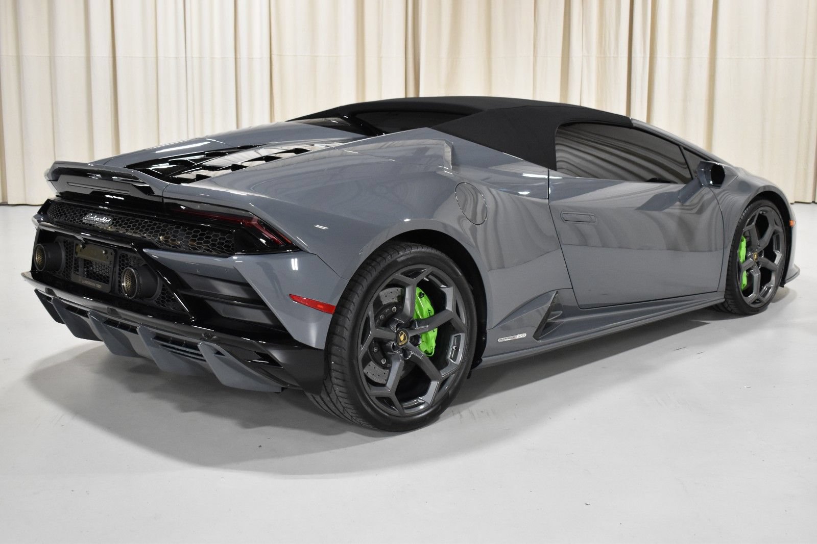 Used 2020 Lamborghini Huracan EVO AWD/4WD image 6