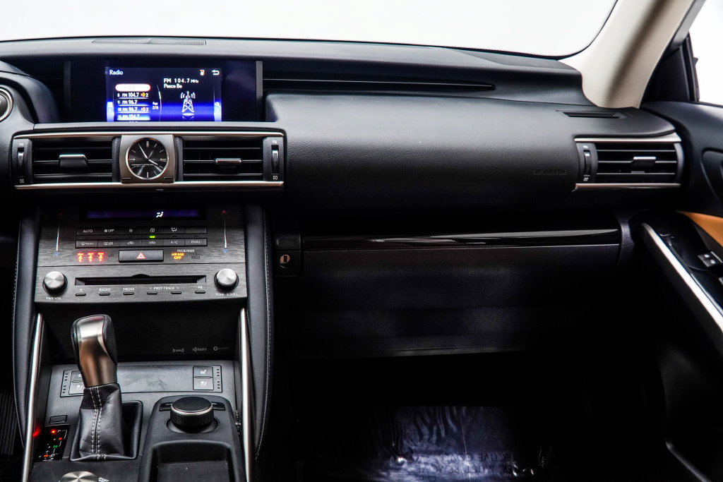 Used 2020 Lexus IS 300 AWD w/ Premium Package image 20