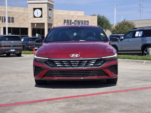 Certified 2025 Hyundai Elantra Sport FWD image 2