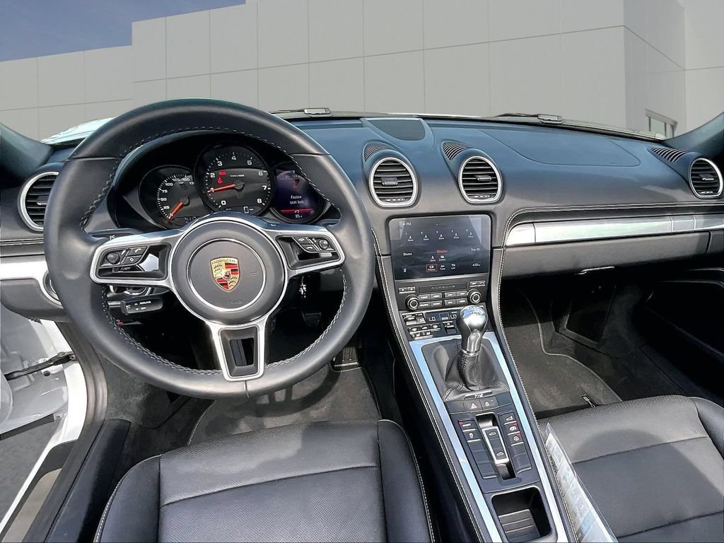 Certified 2024 Porsche 718 Boxster RWD image 14