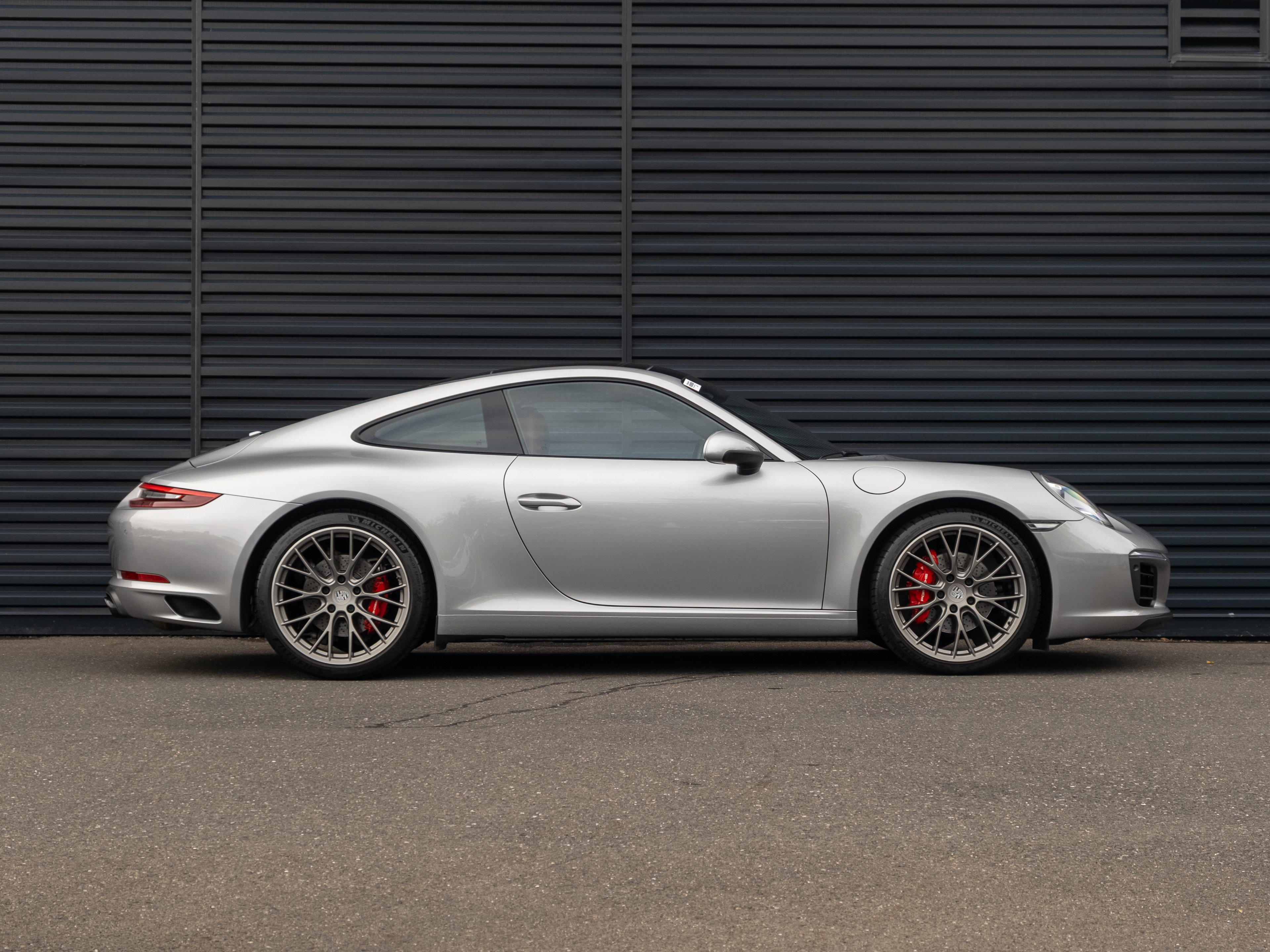 Certified 2019 Porsche 911 Carrera RWD image 9
