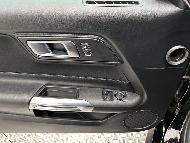 Used 2022 Ford Mustang Coupe RWD image 13