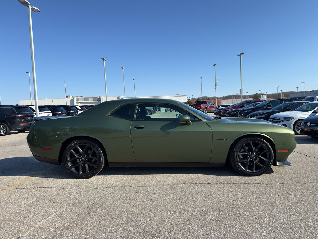 Used 2021 Dodge Challenger R/T w/ Blacktop Package image 4