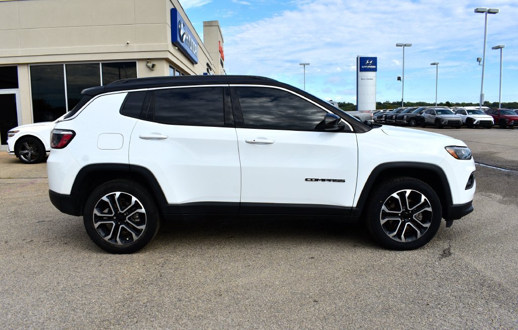 Used 2022 Jeep Compass Limited AWD/4WD image 2