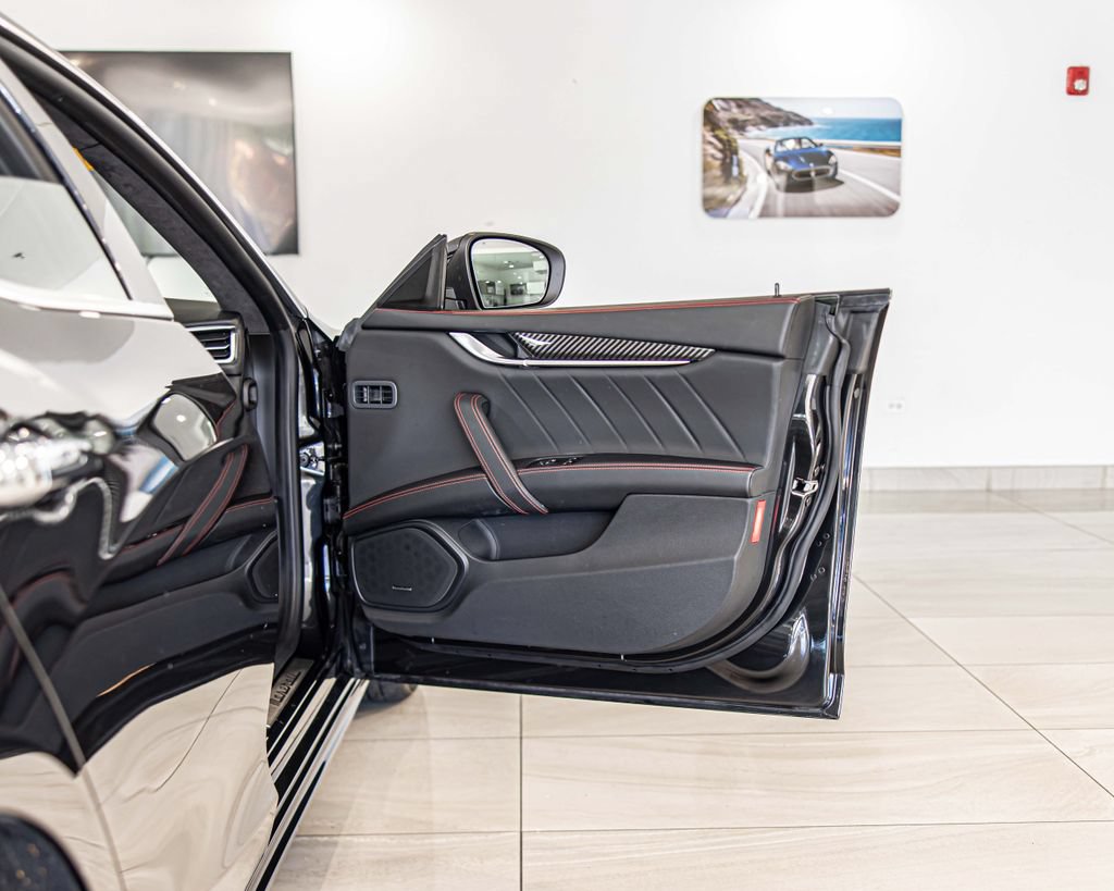 Used 2023 Maserati Ghibli Modena Q4 AWD/4WD image 44