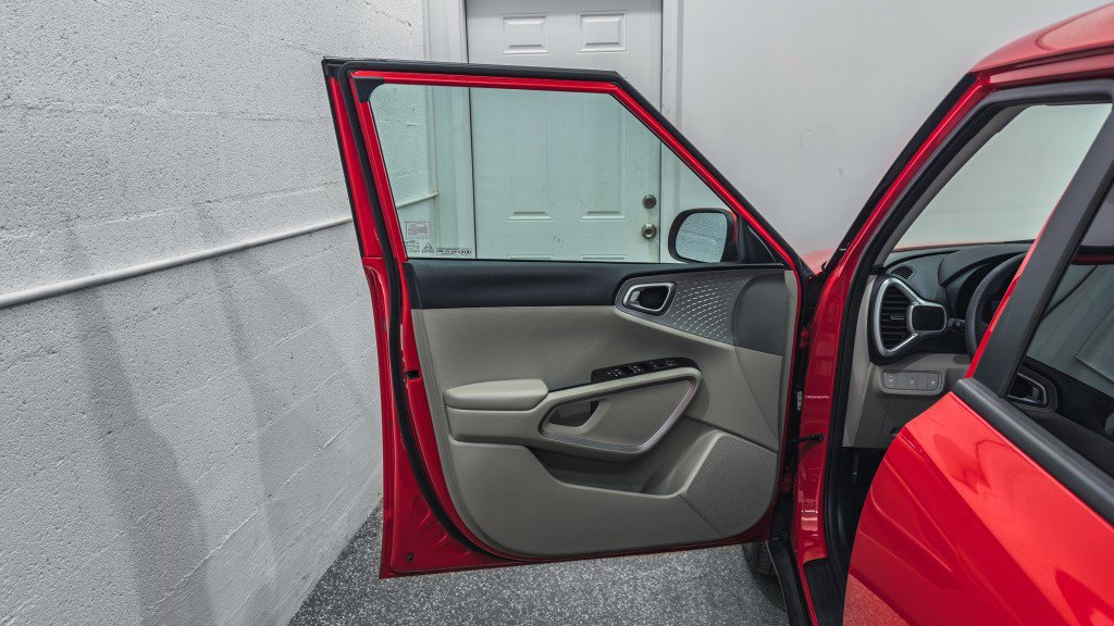 Used 2021 Kia Soul LX image 10