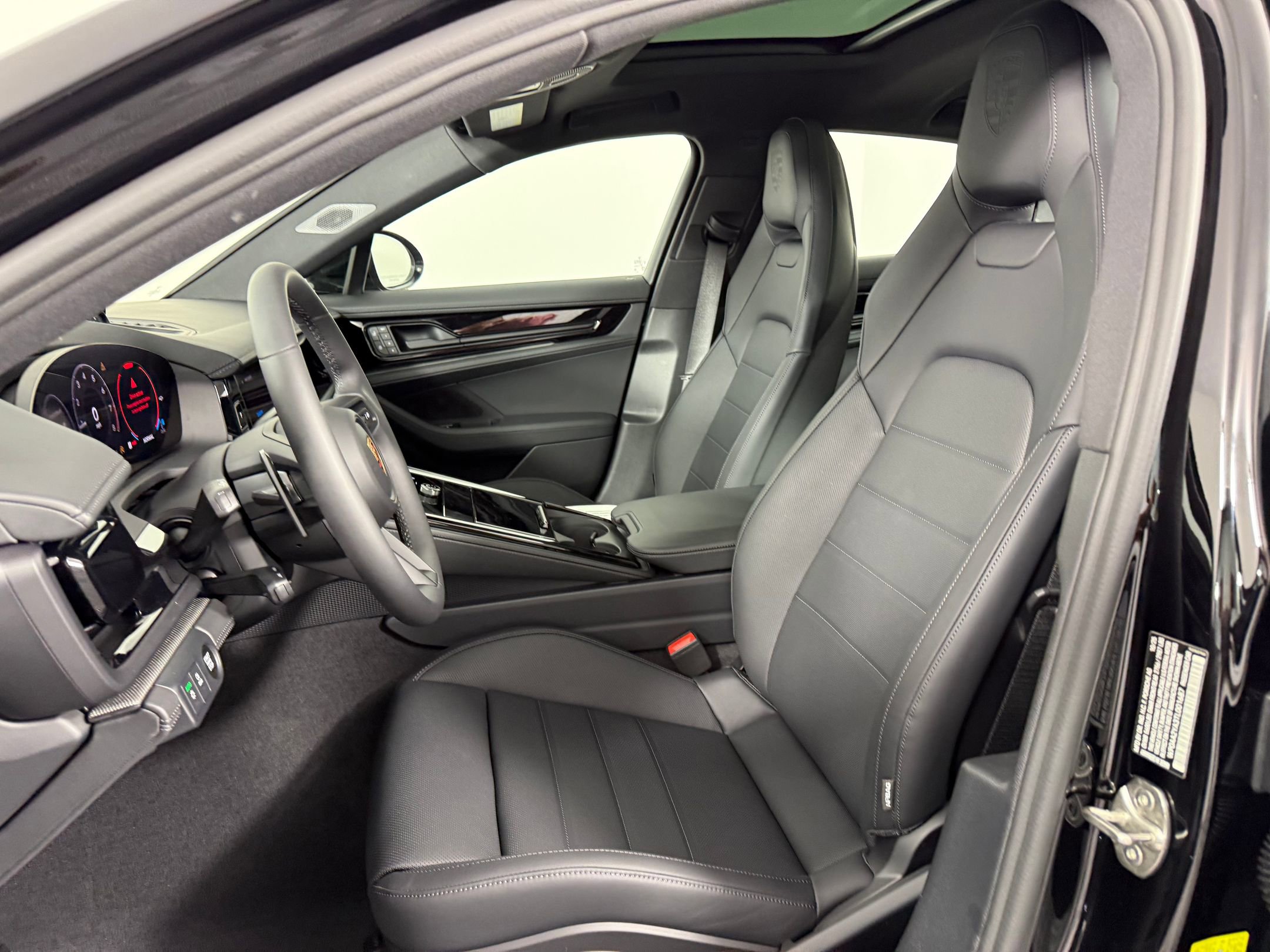 New 2026 Porsche Panamera 4 image 5