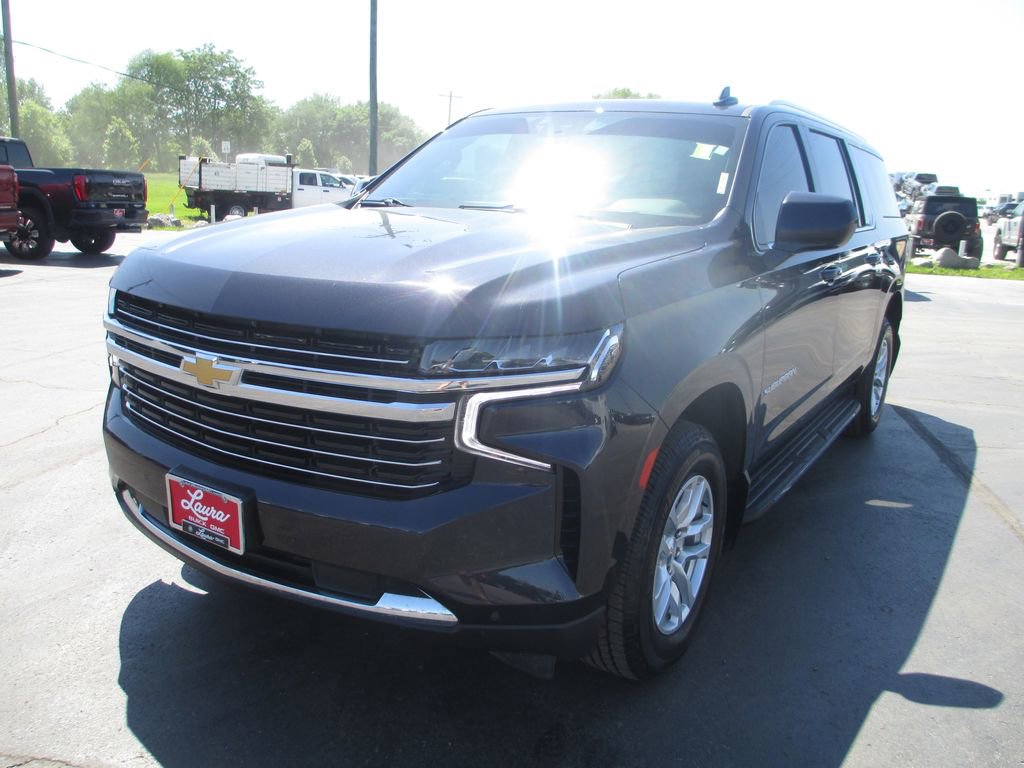 Used 2023 Chevrolet Suburban LT AWD/4WD image 12
