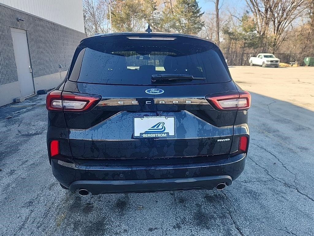 Certified 2023 Ford Escape ST-Line Select w/ Tech Pack #1 image 7
