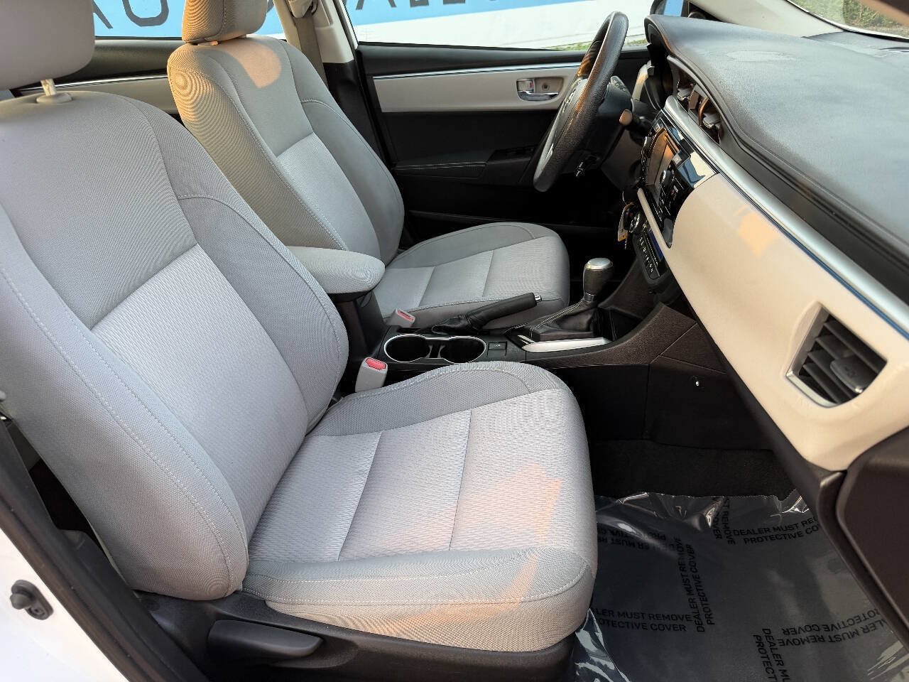 Used 2014 Toyota Corolla LE FWD image 28