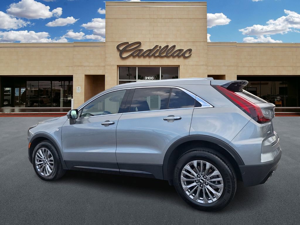 Used 2024 Cadillac XT4 Premium Luxury image 5