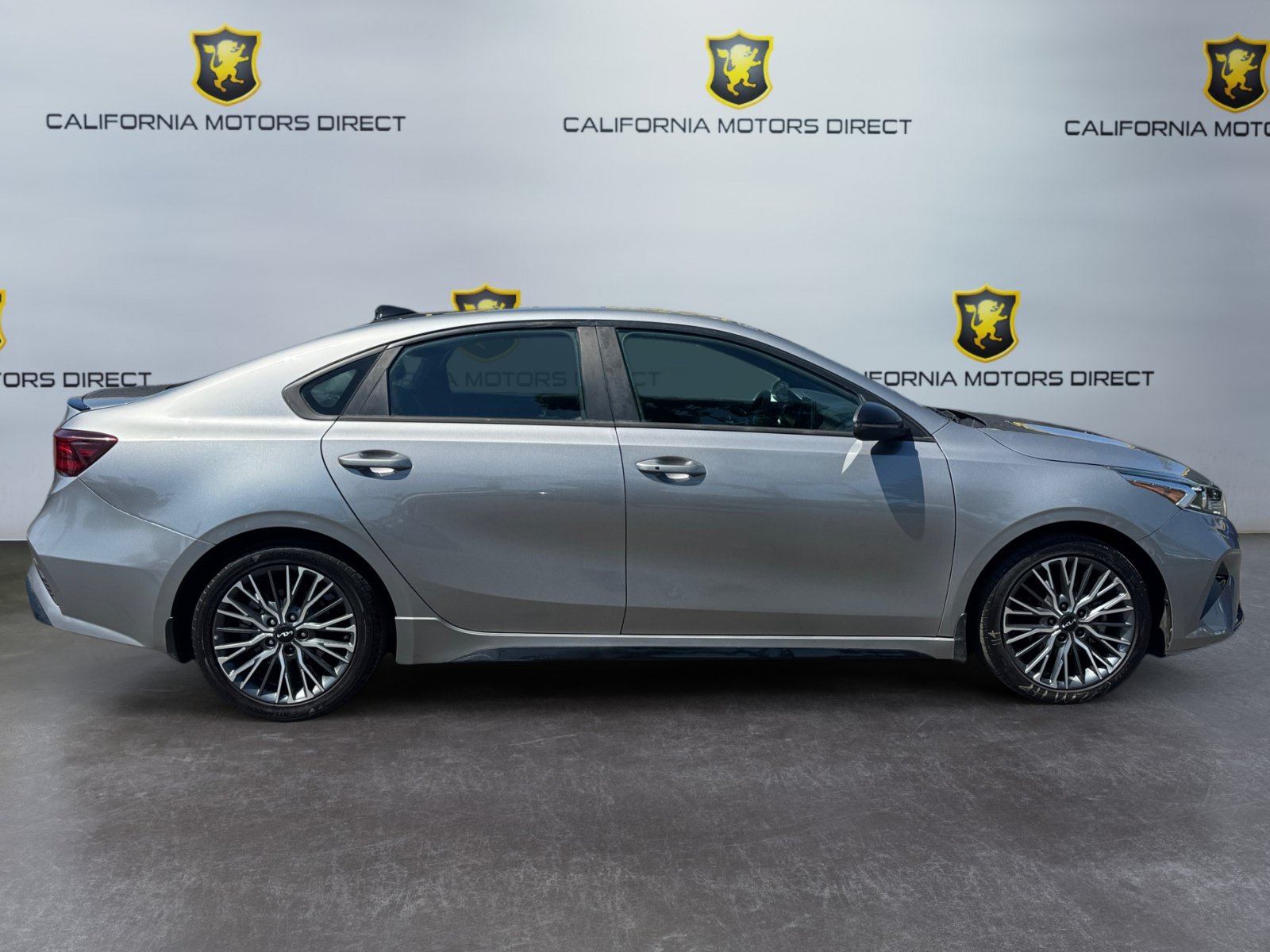 Used 2023 Kia Forte GT-Line w/ GT-Line Premium Package FWD image 6