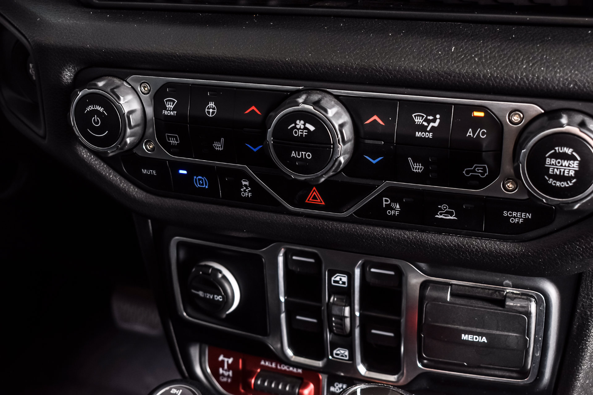 Used 2024 Jeep Wrangler Unlimited AWD/4WD image 24