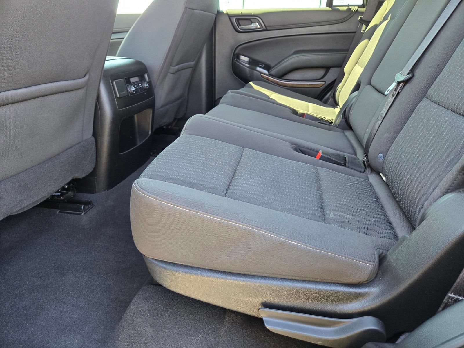 Used 2020 Chevrolet Tahoe LS RWD image 16