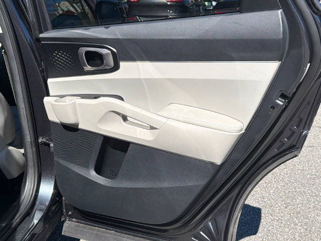 Used 2023 Kia Sorento S FWD image 18