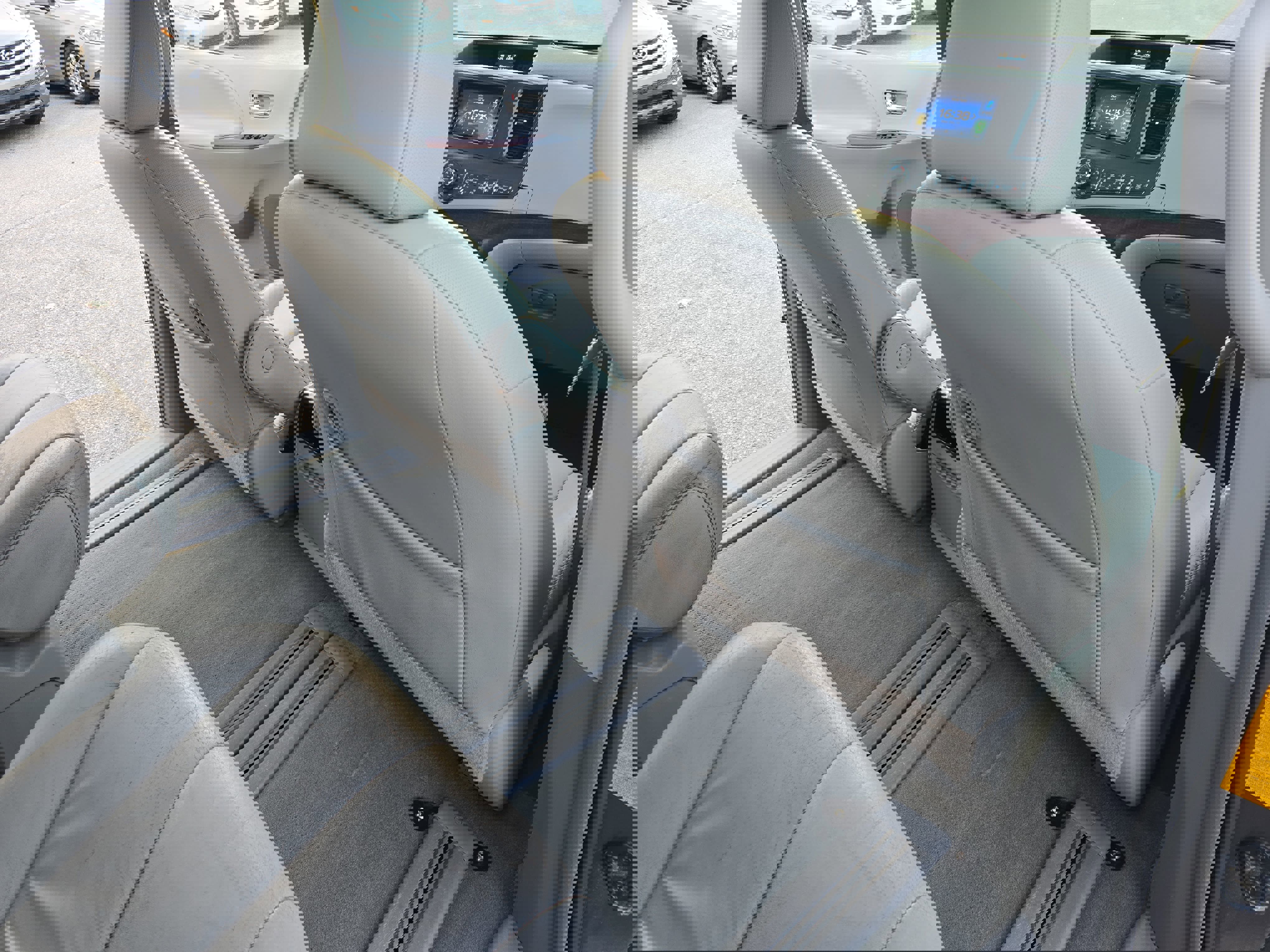 Used 2011 Toyota Sienna XLE image 12