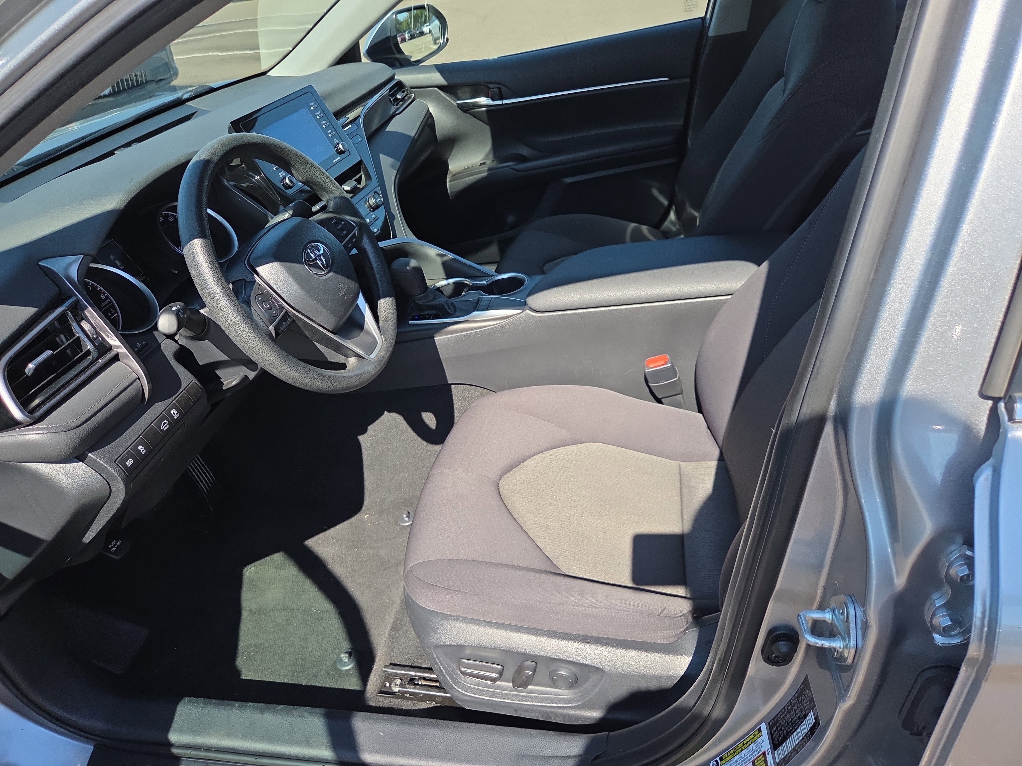 Used 2024 Toyota Camry LE image 5