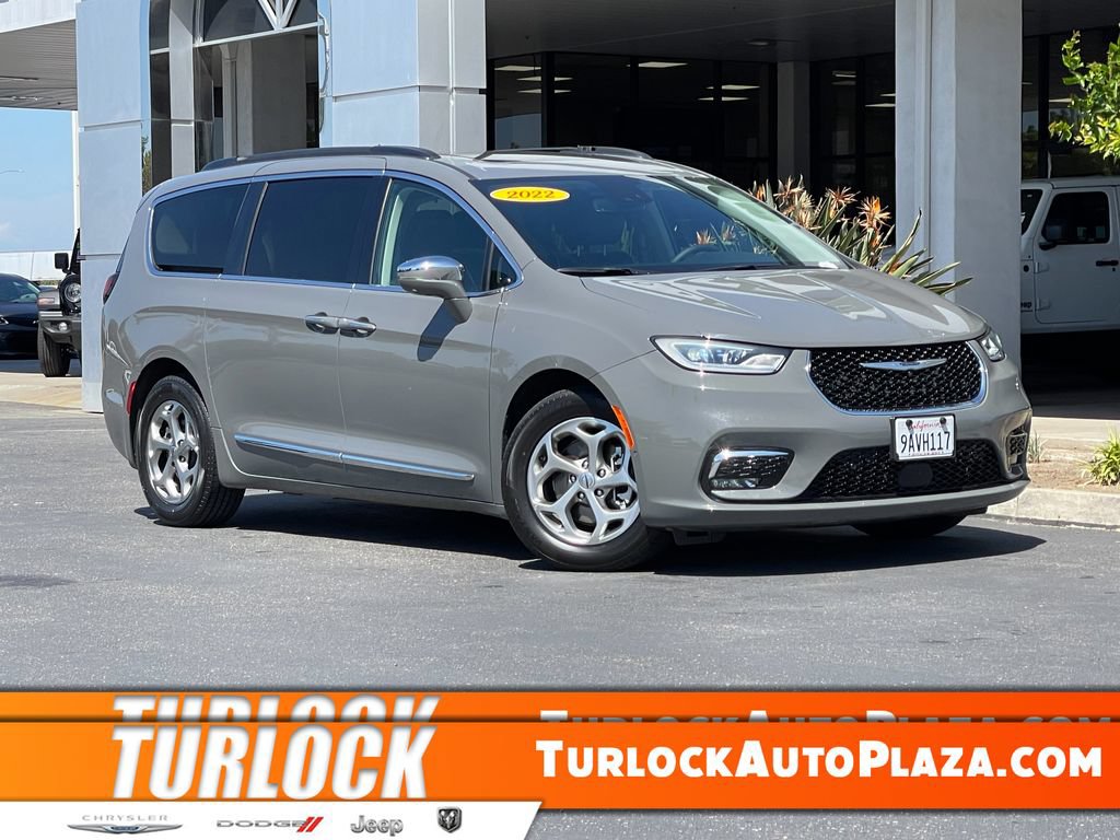Used 2022 Chrysler Pacifica Limited FWD image 1