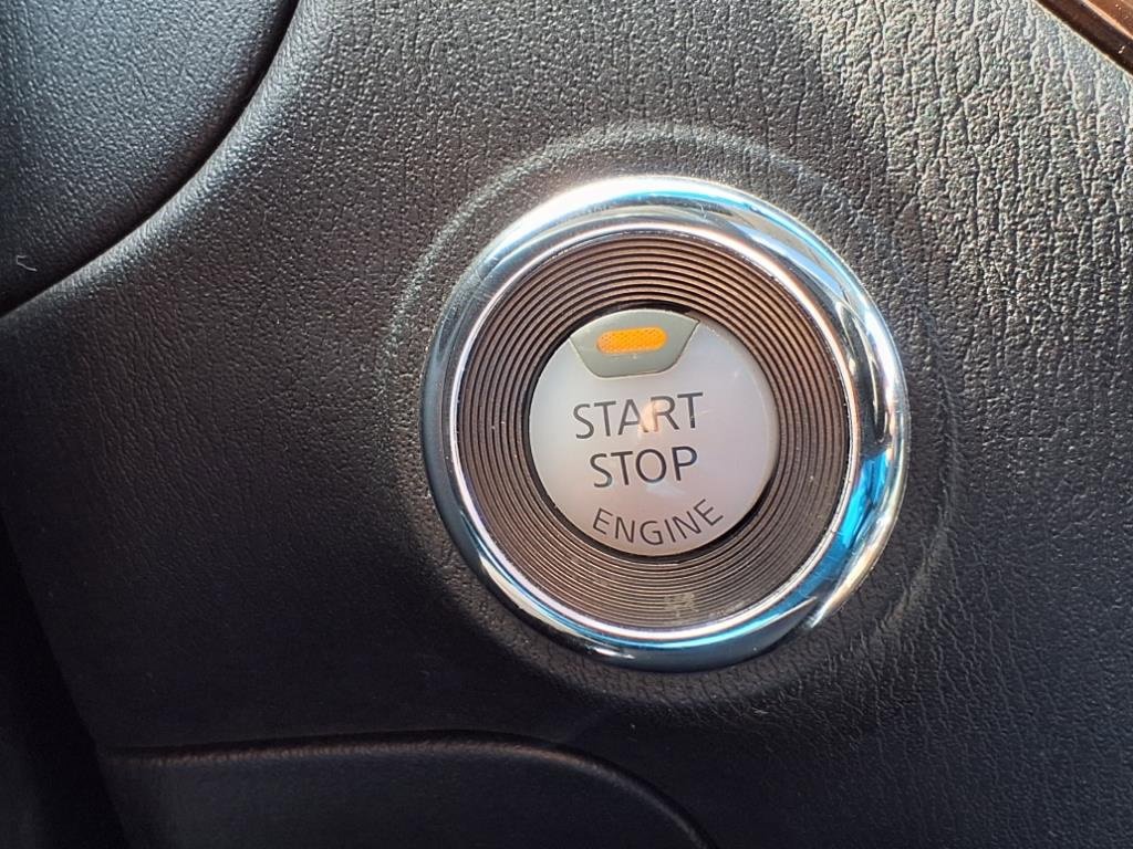 Used 2016 Nissan Pathfinder 4WD image 22