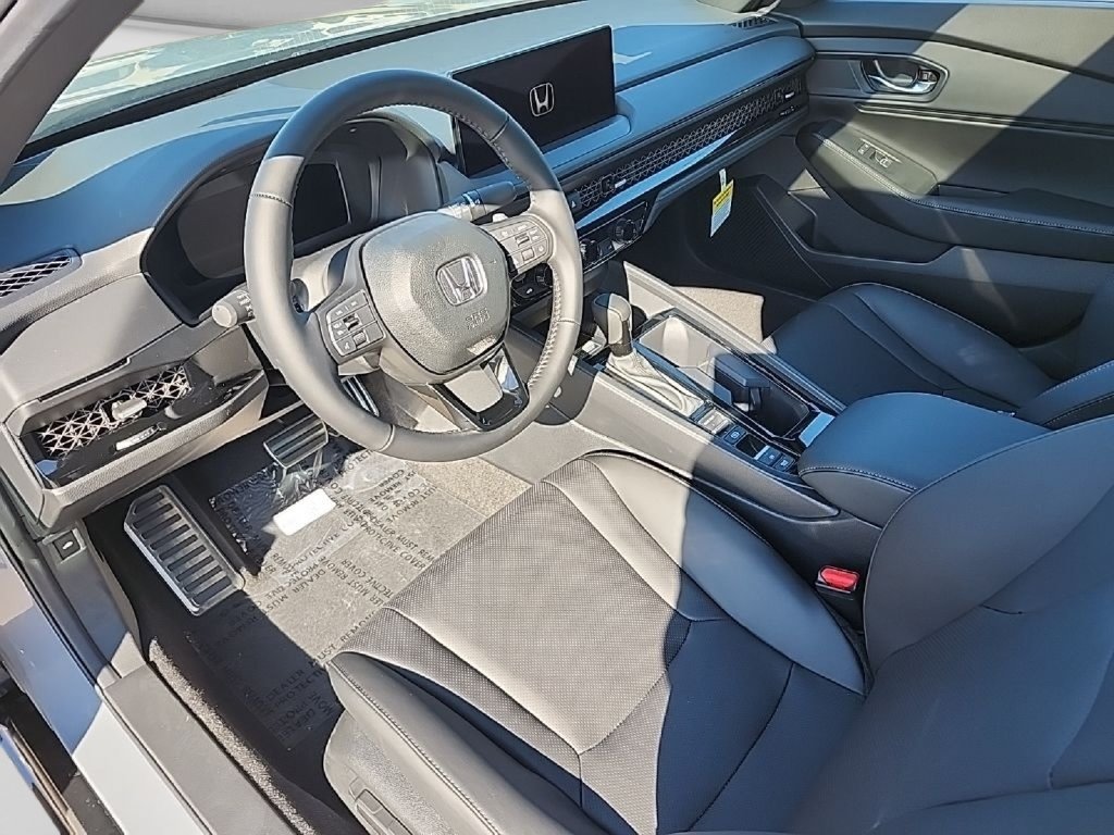 Certified 2025 Honda Accord Sport image 12