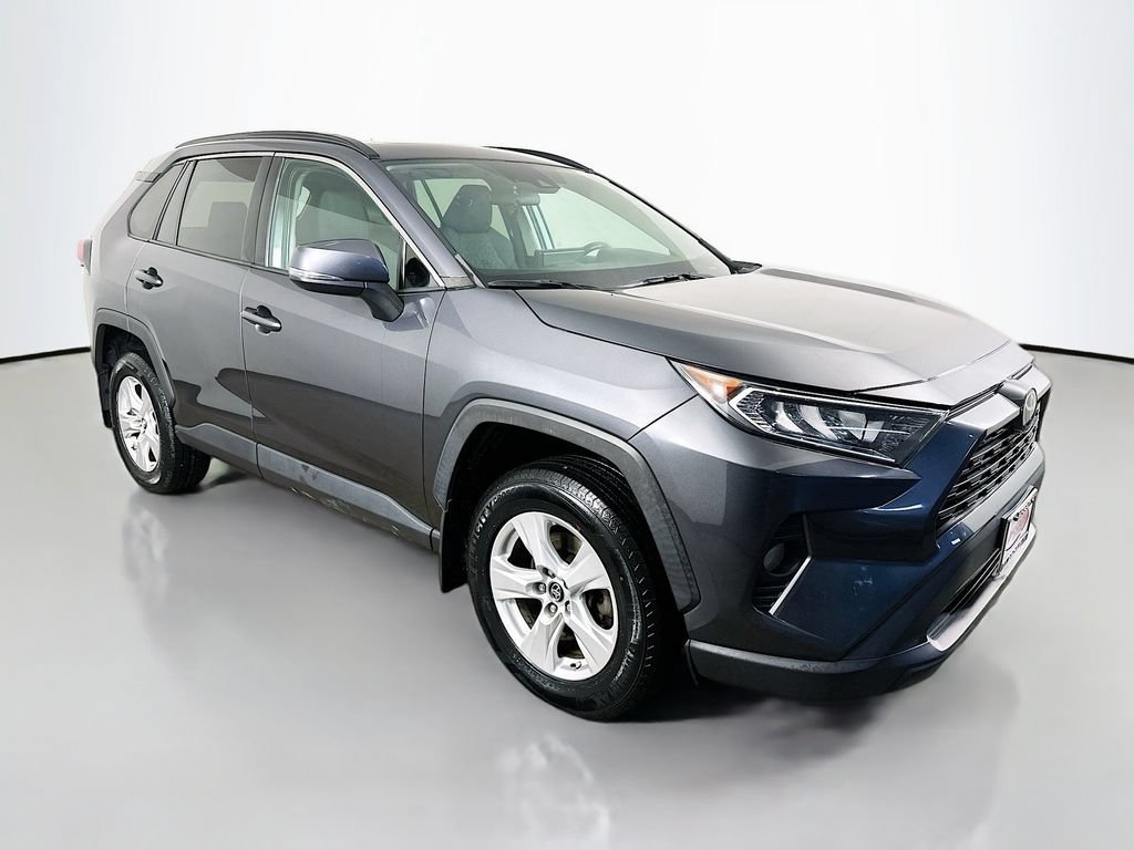 Used 2019 Toyota RAV4 XLE w/ Convenience Package AWD/4WD image 16