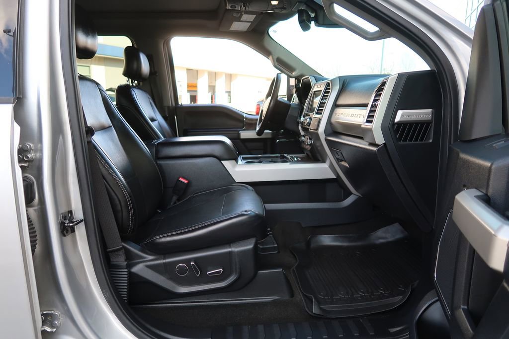 Used 2017 Ford F250 Lariat w/ Lariat Ultimate Package image 38