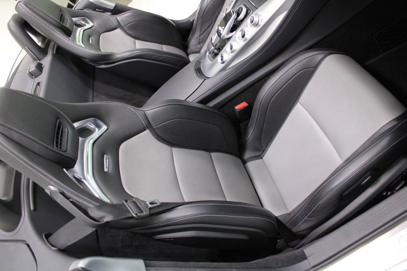 Used 2019 Mercedes-Benz AMG GT Roadster image 30