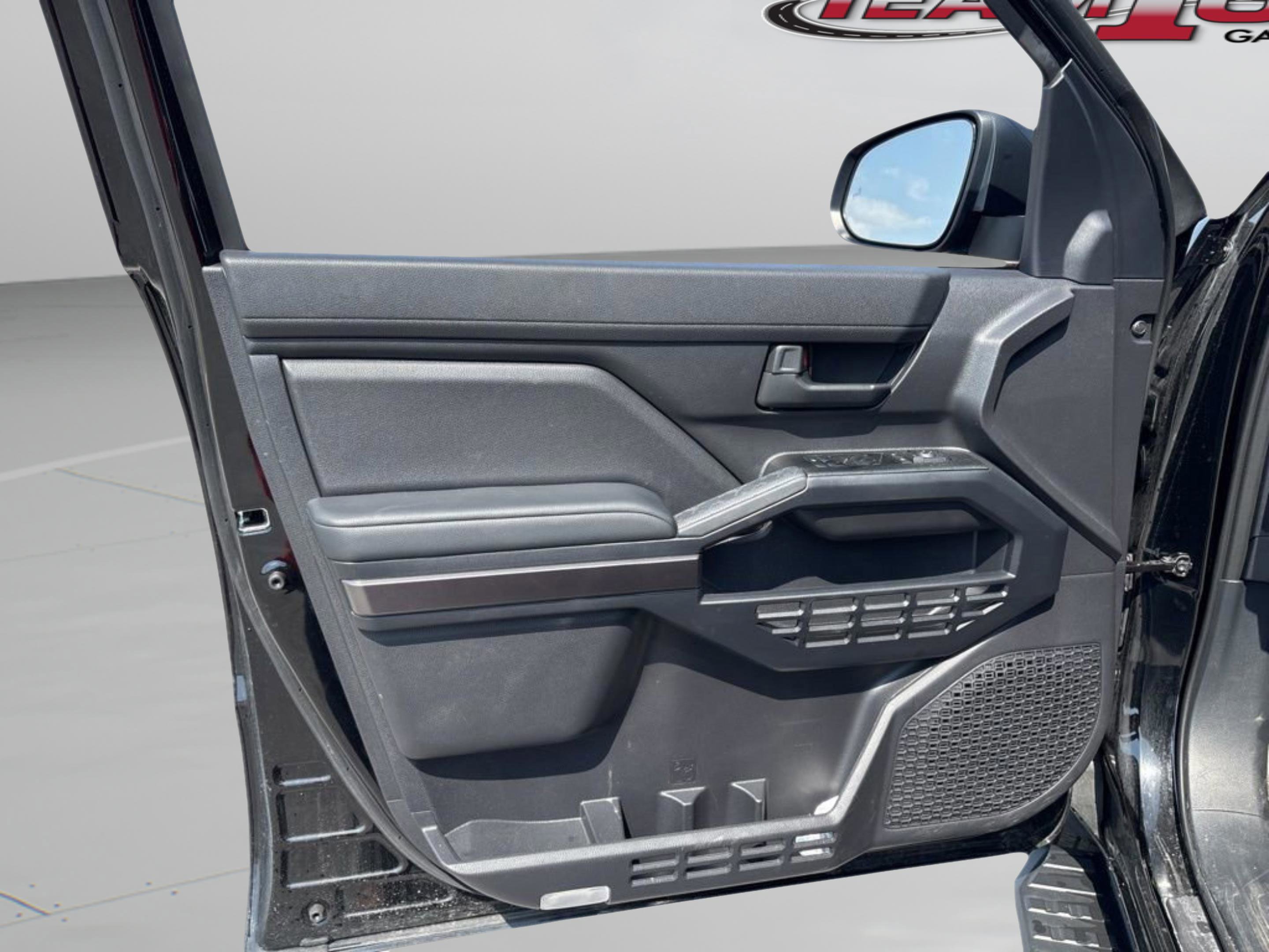 Certified 2025 Toyota 4Runner SR5 image 27
