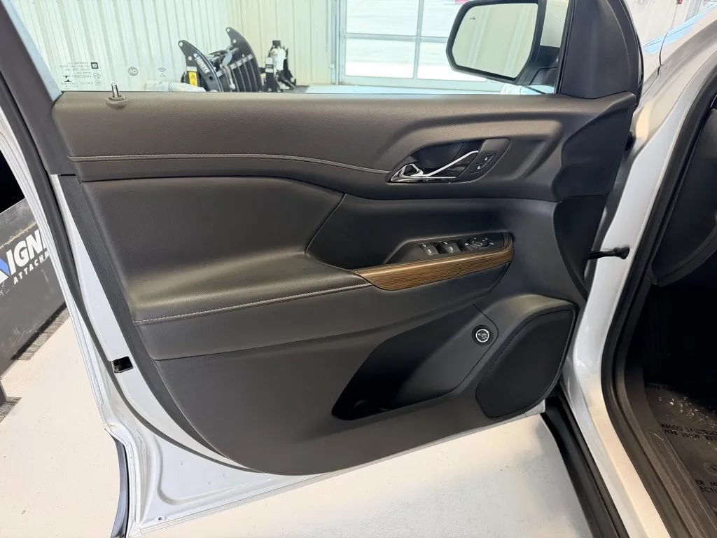 Used 2019 GMC Acadia SLE w/ Driver Alert Package I AWD/4WD image 8