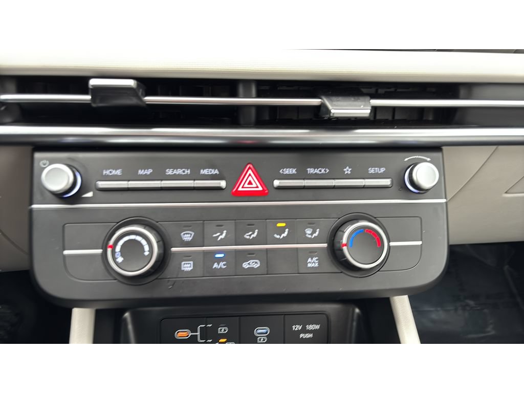 Certified 2025 Hyundai Tucson SE AWD/4WD image 16