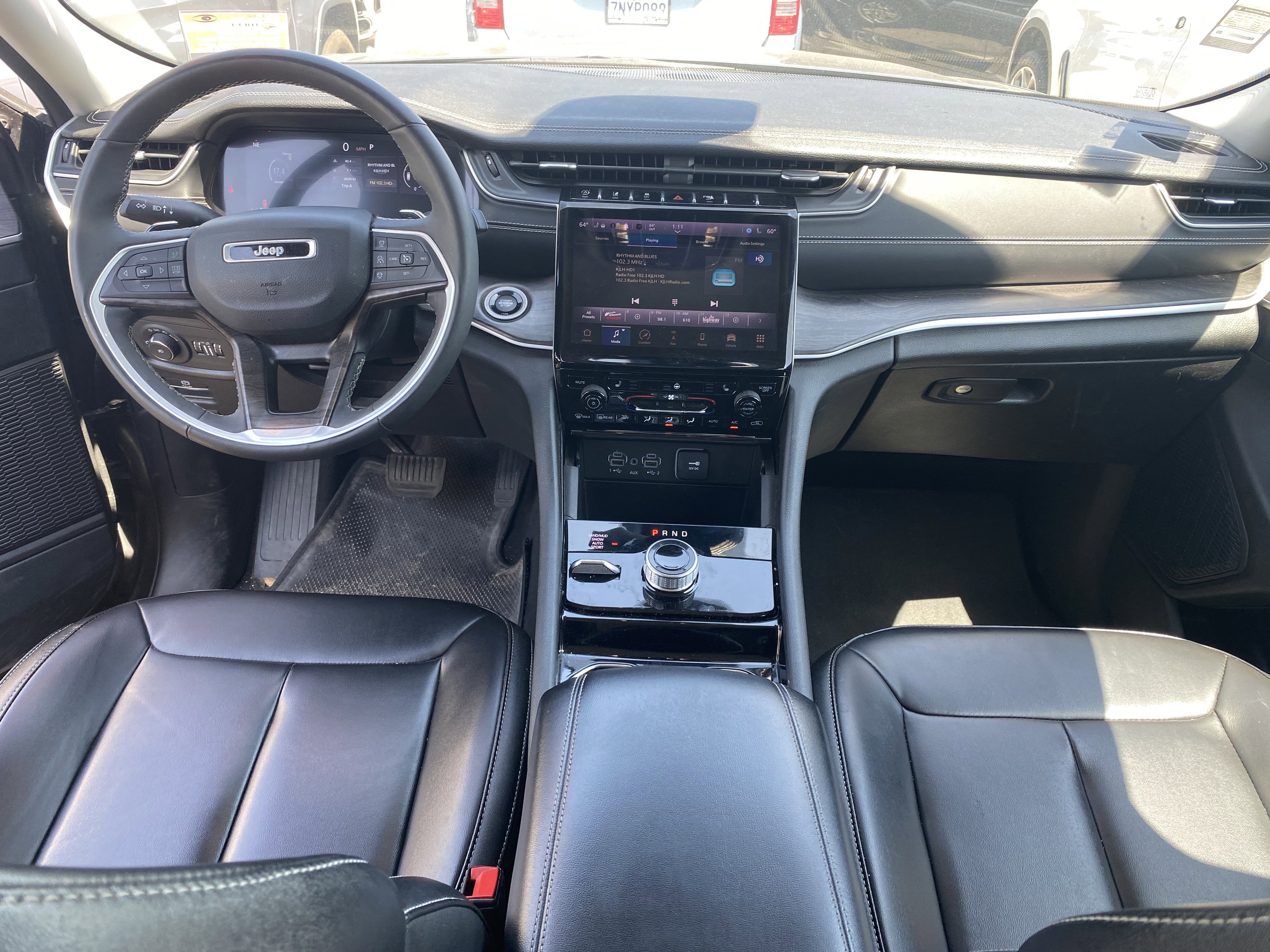 Used 2023 Jeep Grand Cherokee L Limited image 22