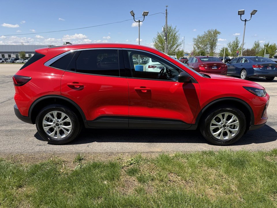 Used 2024 Ford Escape Active AWD/4WD image 6
