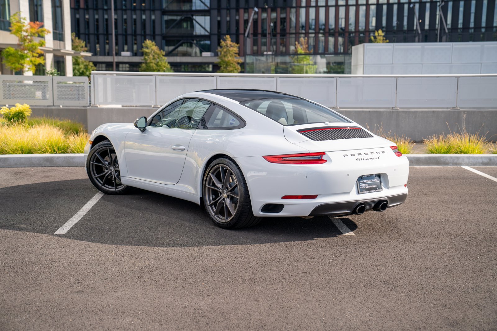 Used 2019 Porsche 911 Carrera T RWD image 3