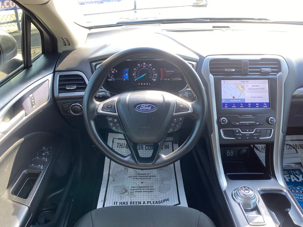 Used 2020 Ford Fusion SE image 18