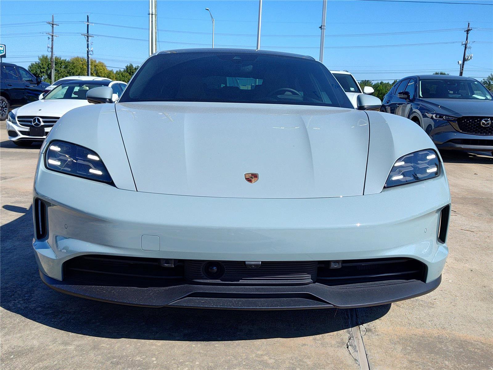 Used 2025 Porsche Taycan image 9