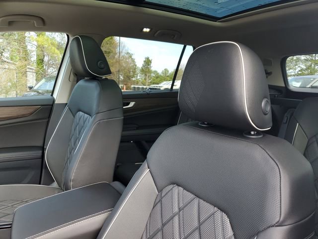 New 2026 Volkswagen Atlas SEL Premium R-Line image 16