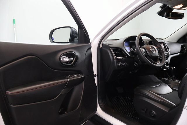 Used 2022 Jeep Cherokee Trailhawk w/ Comfort/Convenience Group AWD/4WD image 8