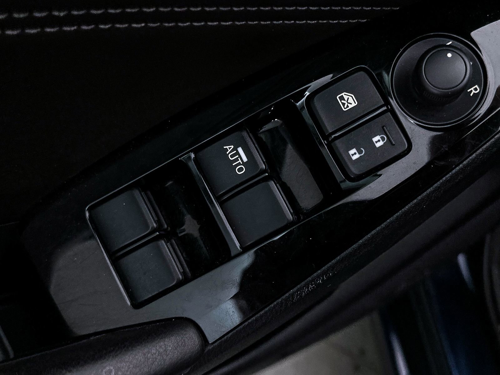 Used 2018 MAZDA MAZDA3 Touring FWD image 17