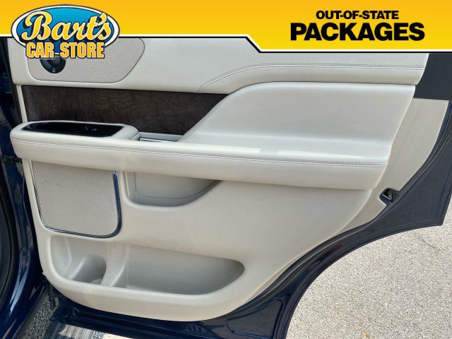 Used 2019 Lincoln Navigator Reserve AWD/4WD image 11