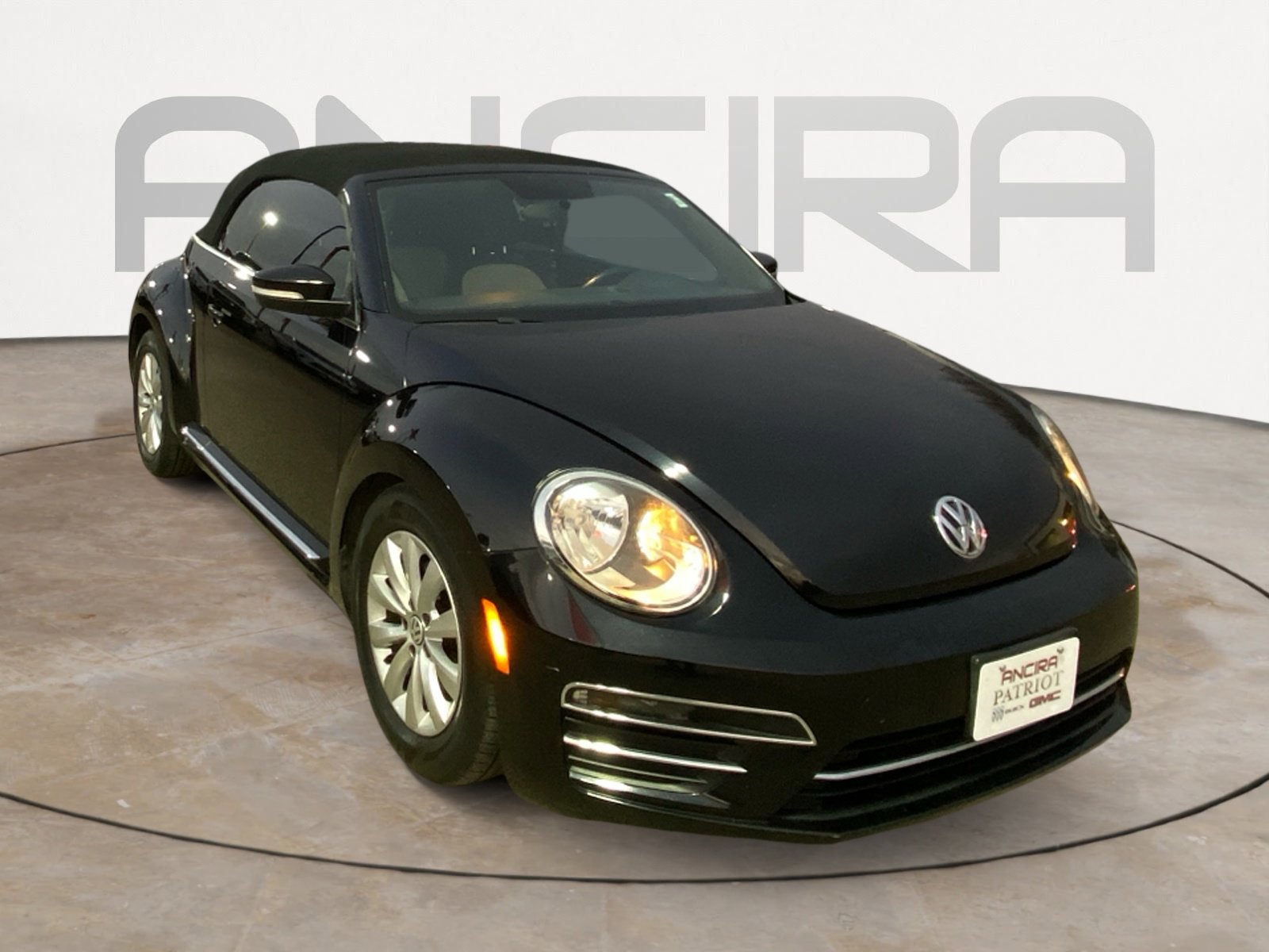 Used 2019 Volkswagen Beetle 2.0T S image 4